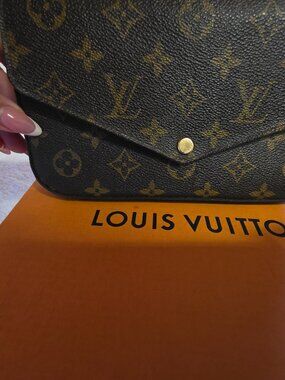FELICIE POCHETTE LOUIS VUITTON 100% AUTHENTIC